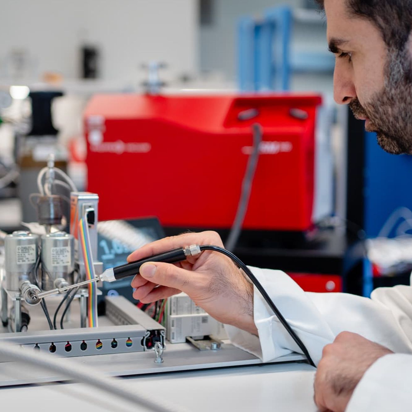 Helium leak testing of experimental setup