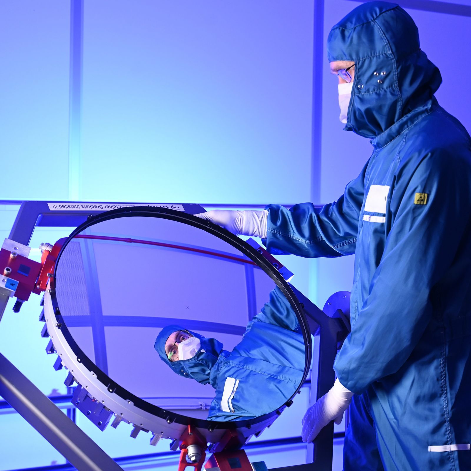 Adaptive optics (def)