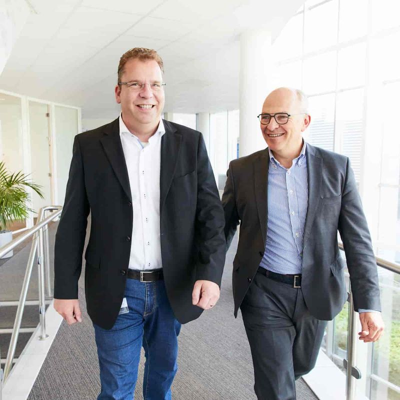 demcon-peter-dennis-walking